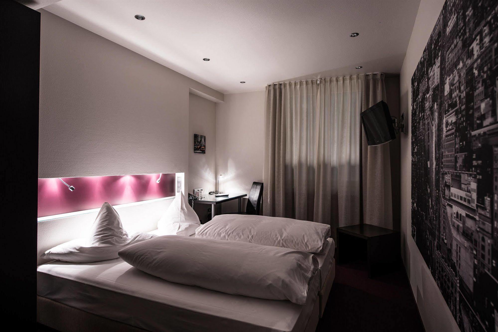 Hotel Am Augustinerplatz Köln Dış mekan fotoğraf